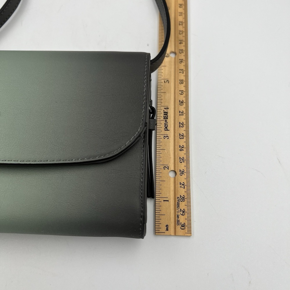 Simply Vera Wang Signature Mini Crossbody Bag Handbag Purse Green Ether Ombre - Picture 11 of 12